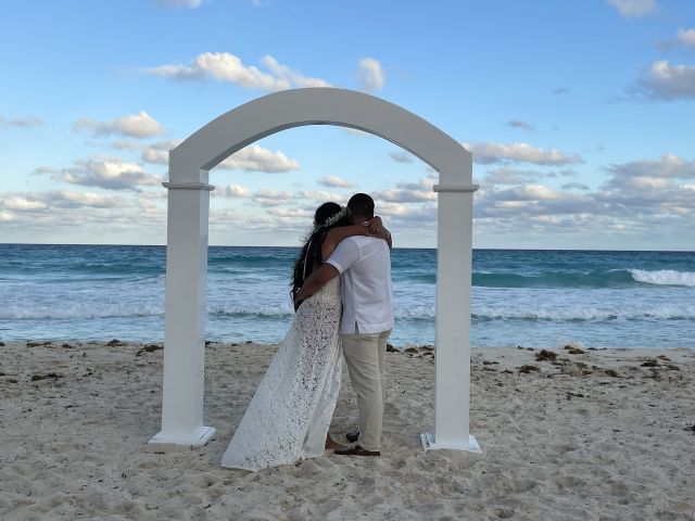 La boda de Dania y Eduardo  en Cancún, Quintana Roo 8
