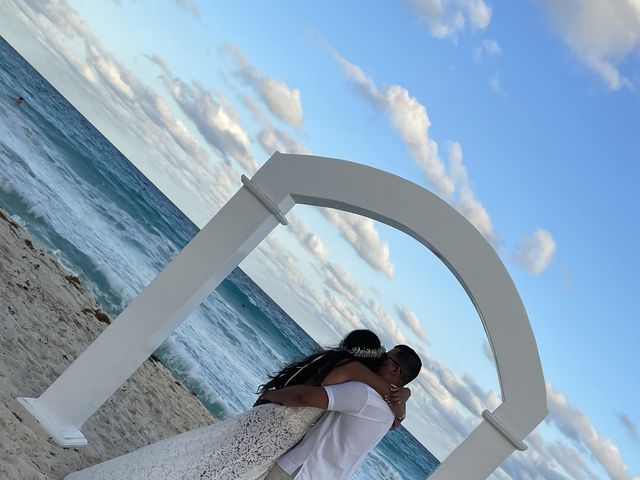 La boda de Dania y Eduardo  en Cancún, Quintana Roo 10