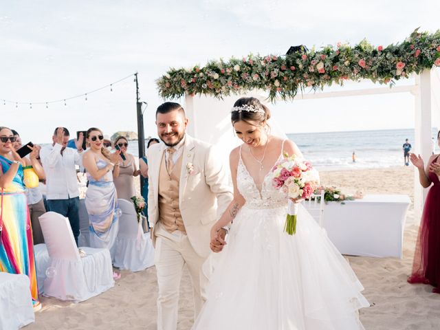 La boda de Jorge  y Desire en Ixtapa Zihuatanejo, Guerrero 5