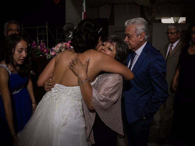La boda de Esdras y Diana en Irapuato, Guanajuato 33