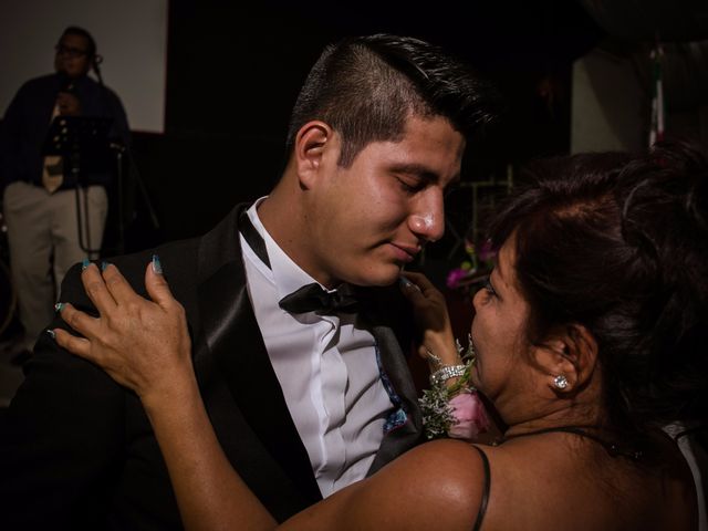 La boda de Esdras y Diana en Irapuato, Guanajuato 35