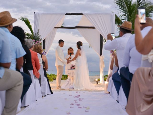 La boda de Carlos y Shanti en Playa del Carmen, Quintana Roo 12