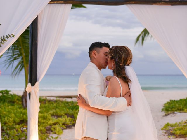 La boda de Carlos y Shanti en Playa del Carmen, Quintana Roo 16