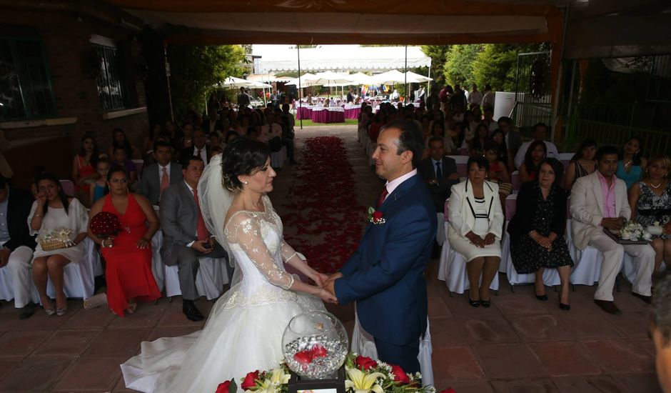 La boda de Bernardo y Gabriela en Tláhuac, Ciudad de México