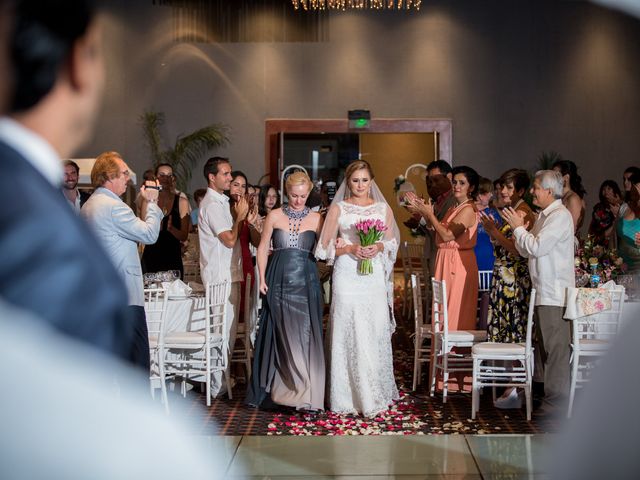 La boda de Miguel Ángel y Jane en Ixtapa Zihuatanejo, Guerrero 29