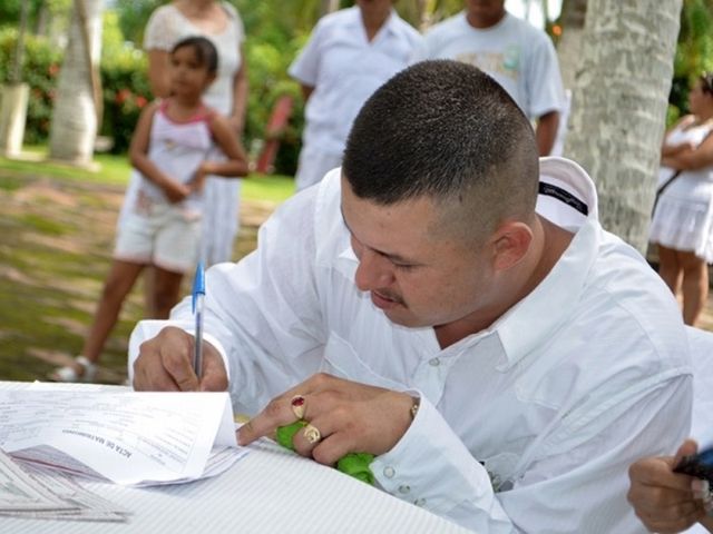 La boda de Miguel y Luz  en Escuinapa, Sinaloa 18