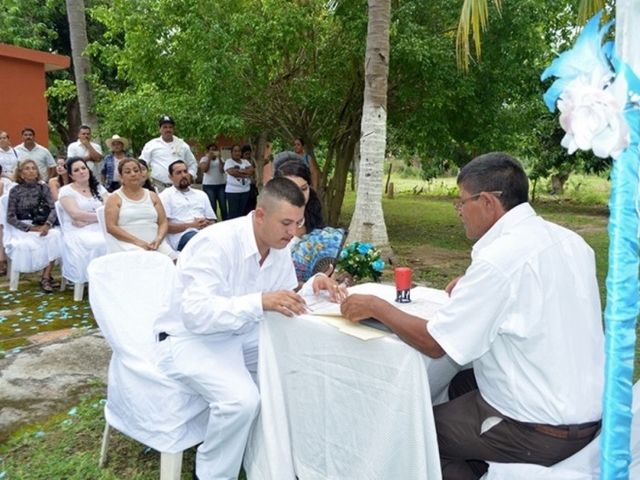 La boda de Miguel y Luz  en Escuinapa, Sinaloa 23