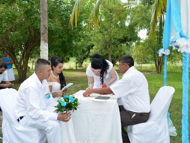 La boda de Miguel y Luz  en Escuinapa, Sinaloa 27