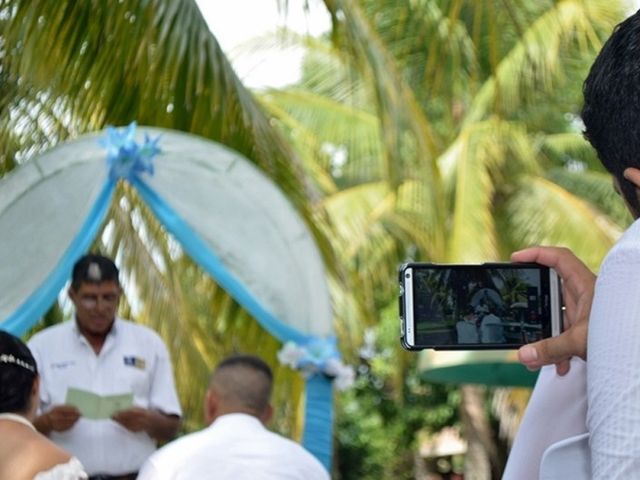 La boda de Miguel y Luz  en Escuinapa, Sinaloa 41