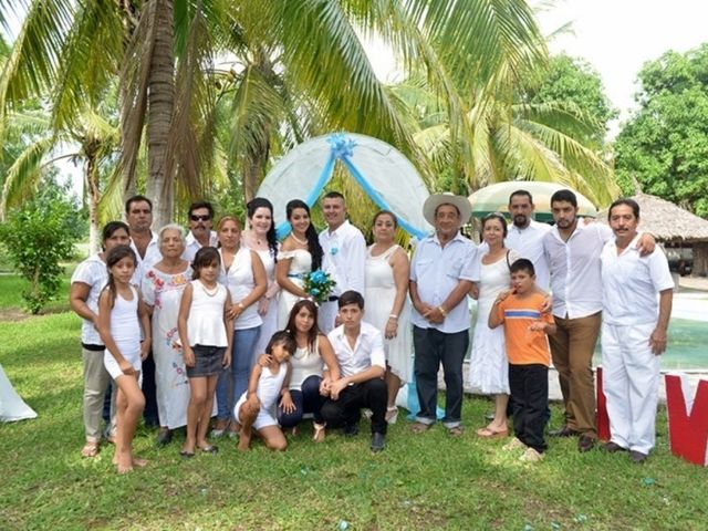 La boda de Miguel y Luz  en Escuinapa, Sinaloa 56