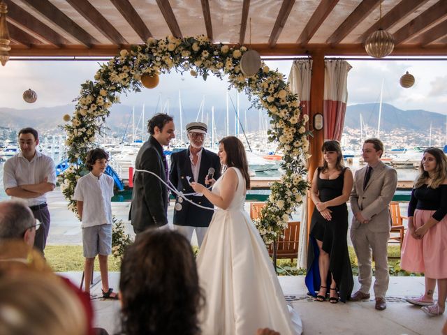 La boda de Renee y Karel en Acapulco, Guerrero 27