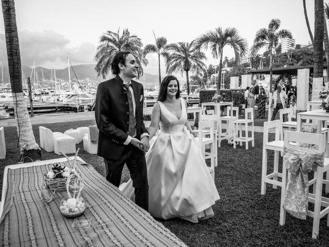 La boda de Renee y Karel en Acapulco, Guerrero 31