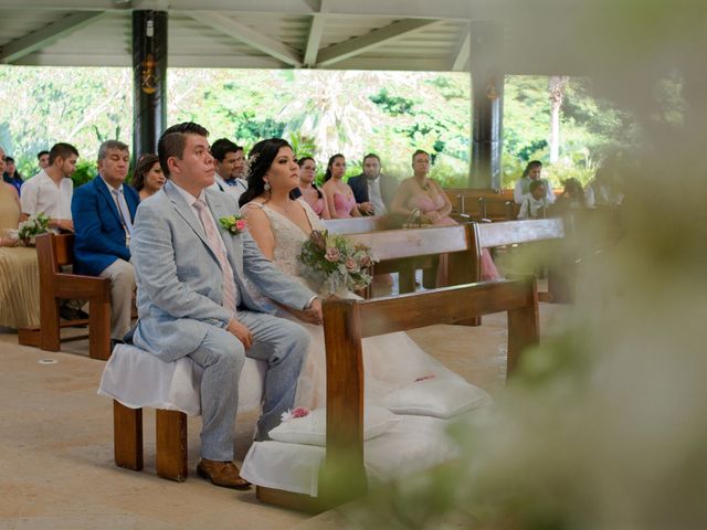 La boda de Alejandro y Nayeli en Ixtapa Zihuatanejo, Guerrero 5