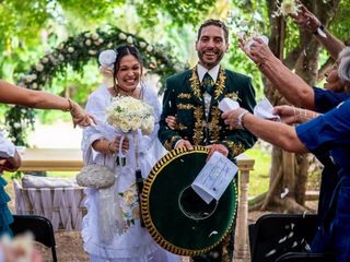La boda de Liz y Yuri
