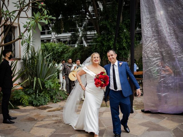 La boda de Hilary y Luke en Álvaro Obregón, Ciudad de México 43