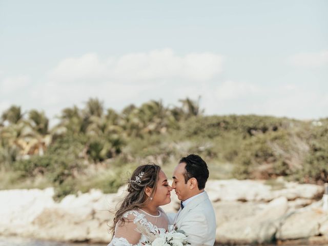 La boda de Oswaldo y Diana en Playa del Carmen, Quintana Roo 17