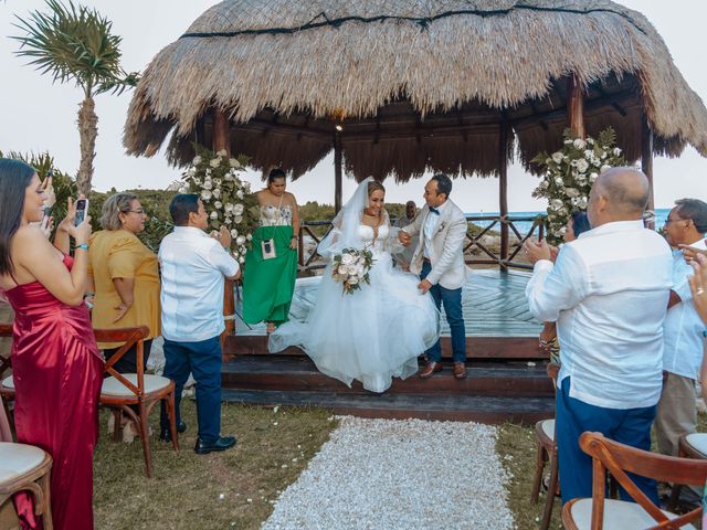 La boda de Oswaldo y Diana en Playa del Carmen, Quintana Roo 28