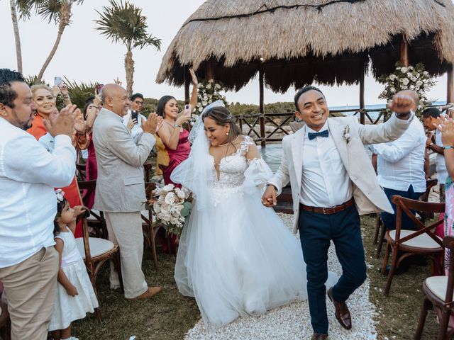 La boda de Oswaldo y Diana en Playa del Carmen, Quintana Roo 29