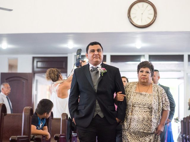 La boda de Juan Carlos y Consuelo en Ciudad Madero, Tamaulipas 29