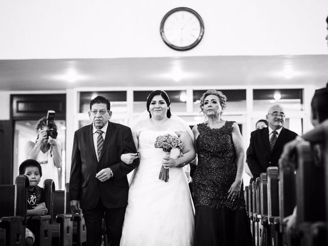 La boda de Juan Carlos y Consuelo en Ciudad Madero, Tamaulipas 33