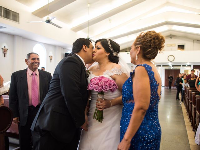 La boda de Juan Carlos y Consuelo en Ciudad Madero, Tamaulipas 34
