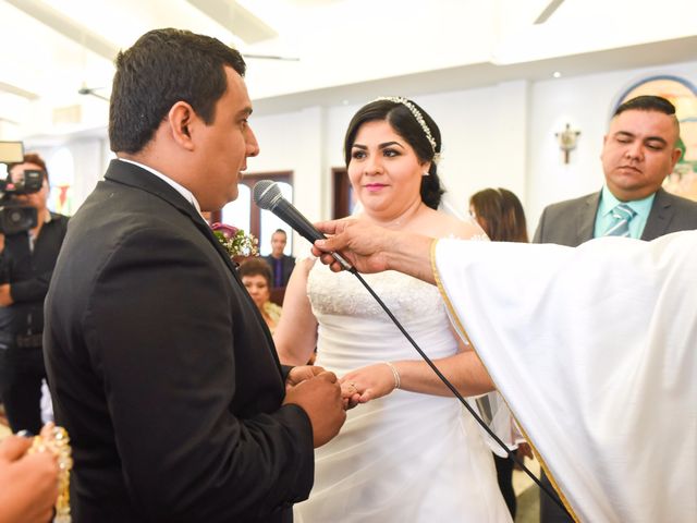 La boda de Juan Carlos y Consuelo en Ciudad Madero, Tamaulipas 38