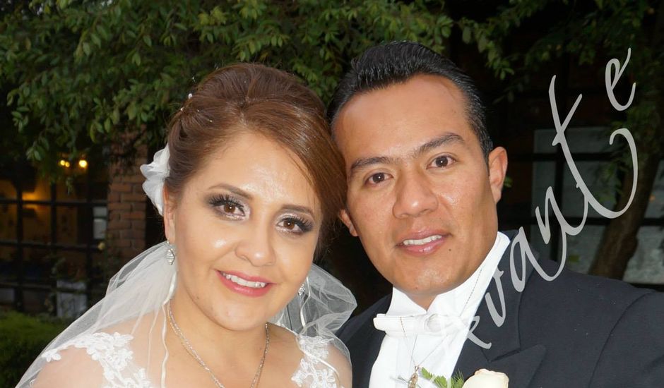 La boda de Erick Manuel y Mariam Laura en Huixquilucan, Estado México