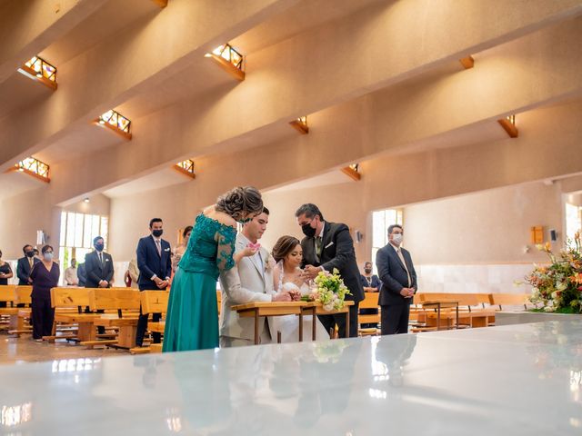La boda de Mauricio y Valeria en León, Guanajuato 15