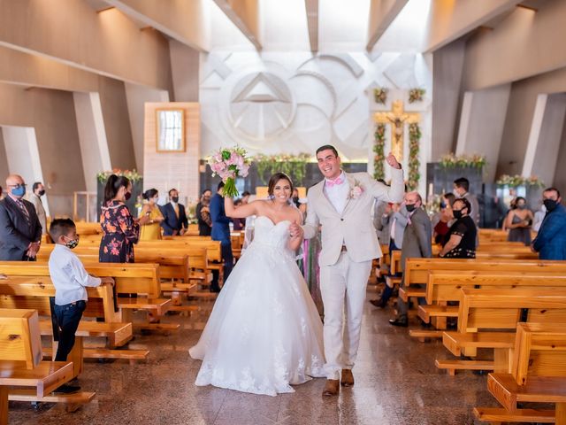 La boda de Mauricio y Valeria en León, Guanajuato 19
