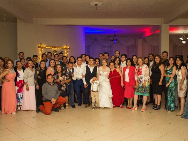 La boda de Daniel y Lizbeth en Valle de Bravo, Estado México 13