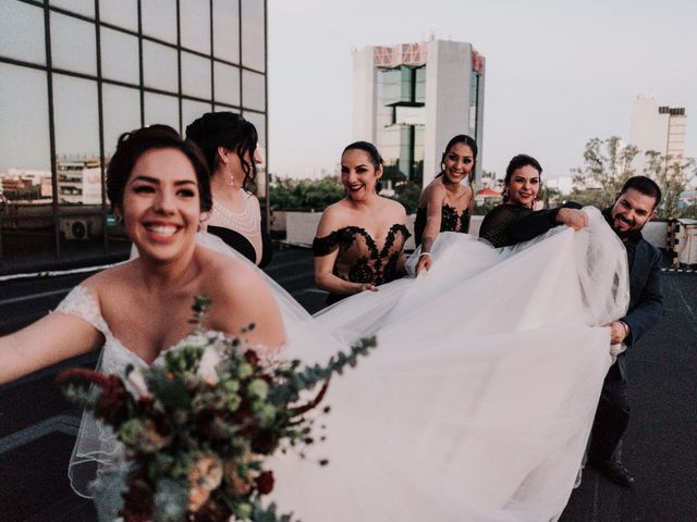 La boda de José Adalid  y Lidia Berenice en Zapopan, Jalisco 31