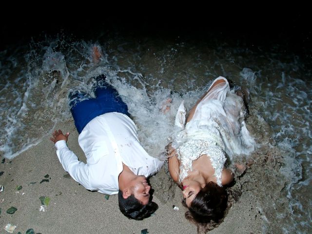 La boda de Ricardo y Rocío en Ixtapa Zihuatanejo, Guerrero 10