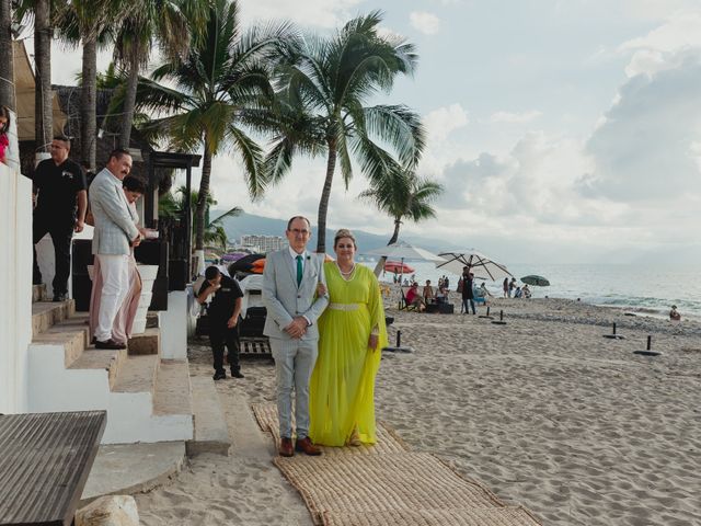 La boda de Omar y Minely en Puerto Vallarta, Jalisco 31