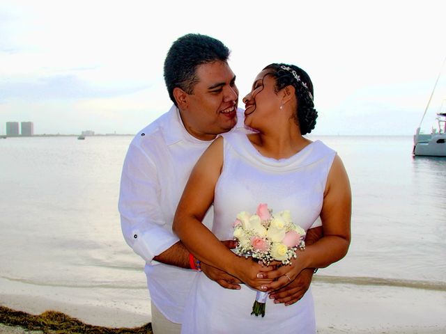 La boda de Ulises y Delder en Cancún, Quintana Roo 21