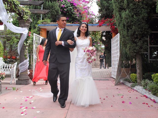 La boda de Adrián y Leslie en Tultitlán, Estado México 10