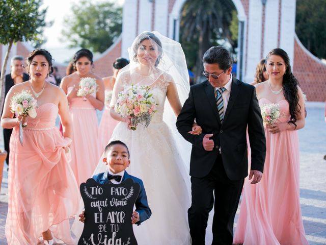 La boda de Venancio y Jocelyn en Yauhquemecan, Tlaxcala 9
