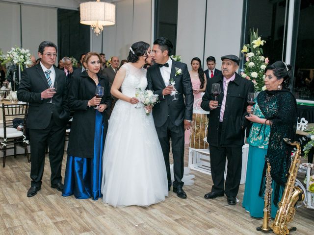 La boda de Venancio y Jocelyn en Yauhquemecan, Tlaxcala 47