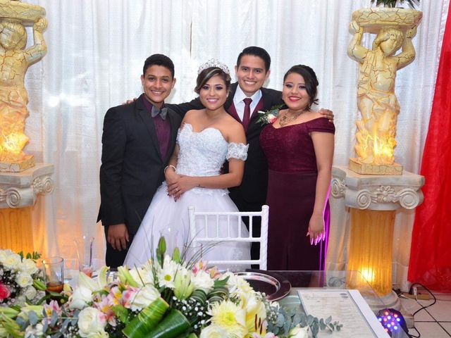 La boda de Onan y Alejandra en Acayucan, Veracruz 7