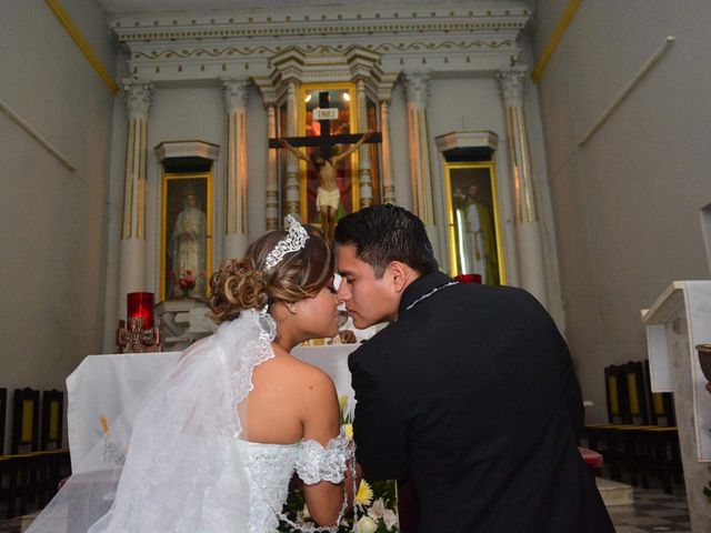 La boda de Onan y Alejandra en Acayucan, Veracruz 1