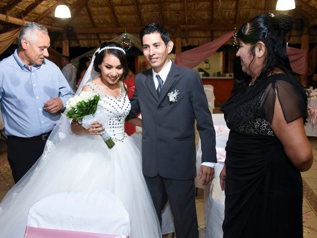 La boda de Carlos y Fátima en Acapulco, Guerrero 13