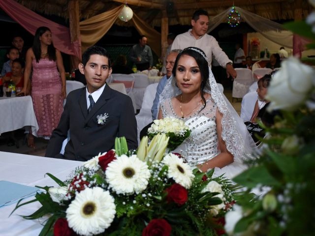 La boda de Carlos y Fátima en Acapulco, Guerrero 17