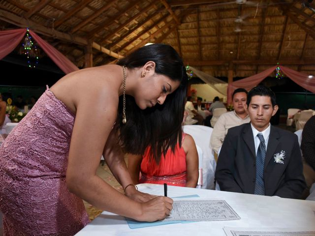 La boda de Carlos y Fátima en Acapulco, Guerrero 35