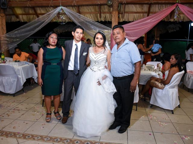 La boda de Carlos y Fátima en Acapulco, Guerrero 64