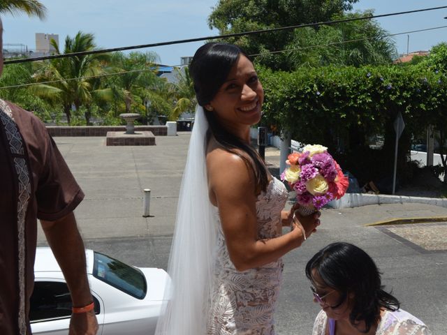La boda de Juan Carlos y Claudia en Puerto Vallarta, Jalisco 9