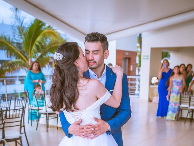 La boda de Víctor y Lucía en Mazatlán, Sinaloa 24