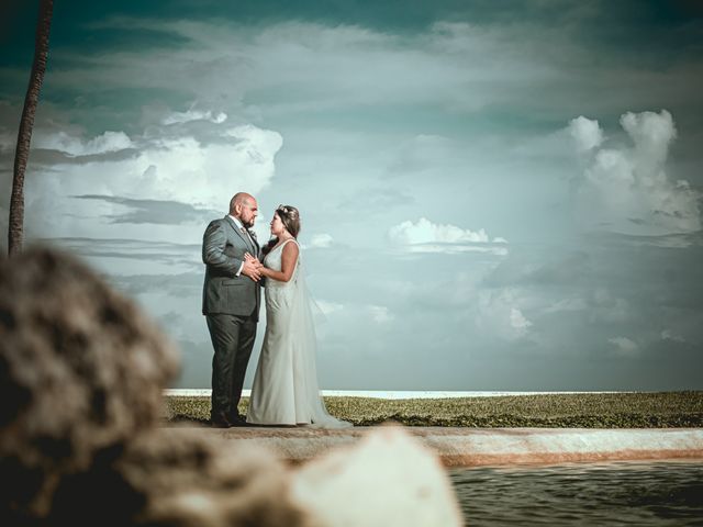 La boda de Victor y Alejandra en Cancún, Quintana Roo 24