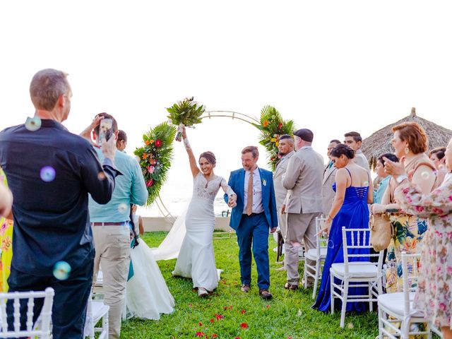 La boda de Julián y Johana en Puerto Vallarta, Jalisco 4