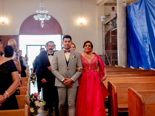 La boda de Fernando y Valeria en San Nicolás de los Garza, Nuevo León 24