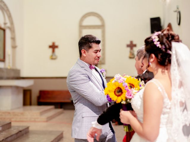 La boda de Fernando y Valeria en San Nicolás de los Garza, Nuevo León 31