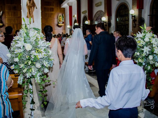 La boda de Juan Manuel y Montserrat en Puerto Vallarta, Jalisco 13